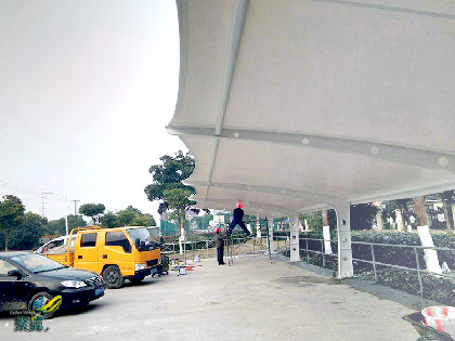 南通膜結(jié)構(gòu)車棚有哪些防銹處理，那種防銹最好呢？