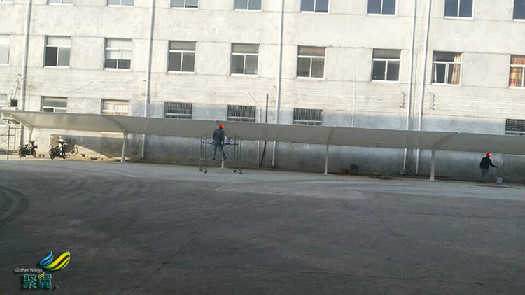   膜結(jié)構(gòu)和張拉膜有什么區(qū)別？