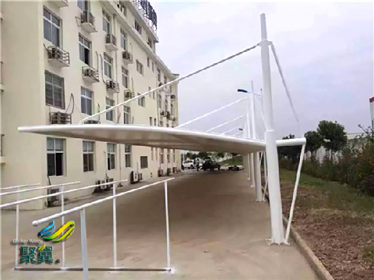 膜結(jié)構(gòu)車棚特點(diǎn)及膜結(jié)構(gòu)車棚工廠貨源