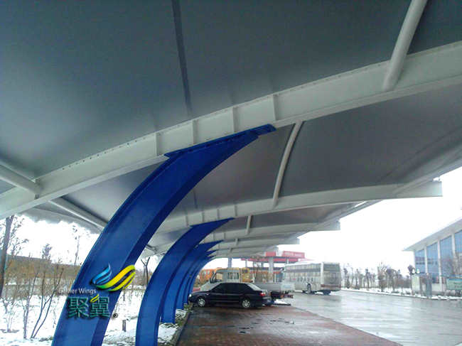 膜結(jié)構(gòu)車棚廠家看規(guī)模大小及技術(shù)